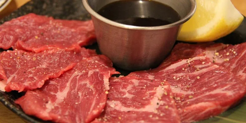 Can You Eat Raw Wagyu Beef? - Foods Hint